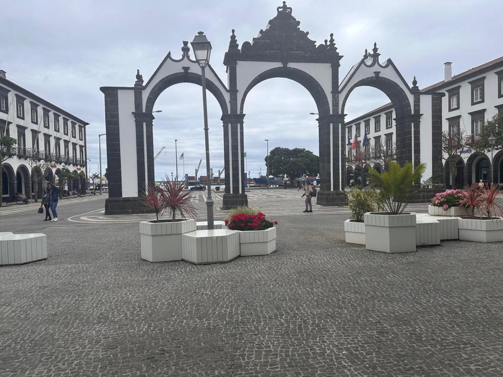 Azor International Apartment I Ponta Delgada Buitenkant foto