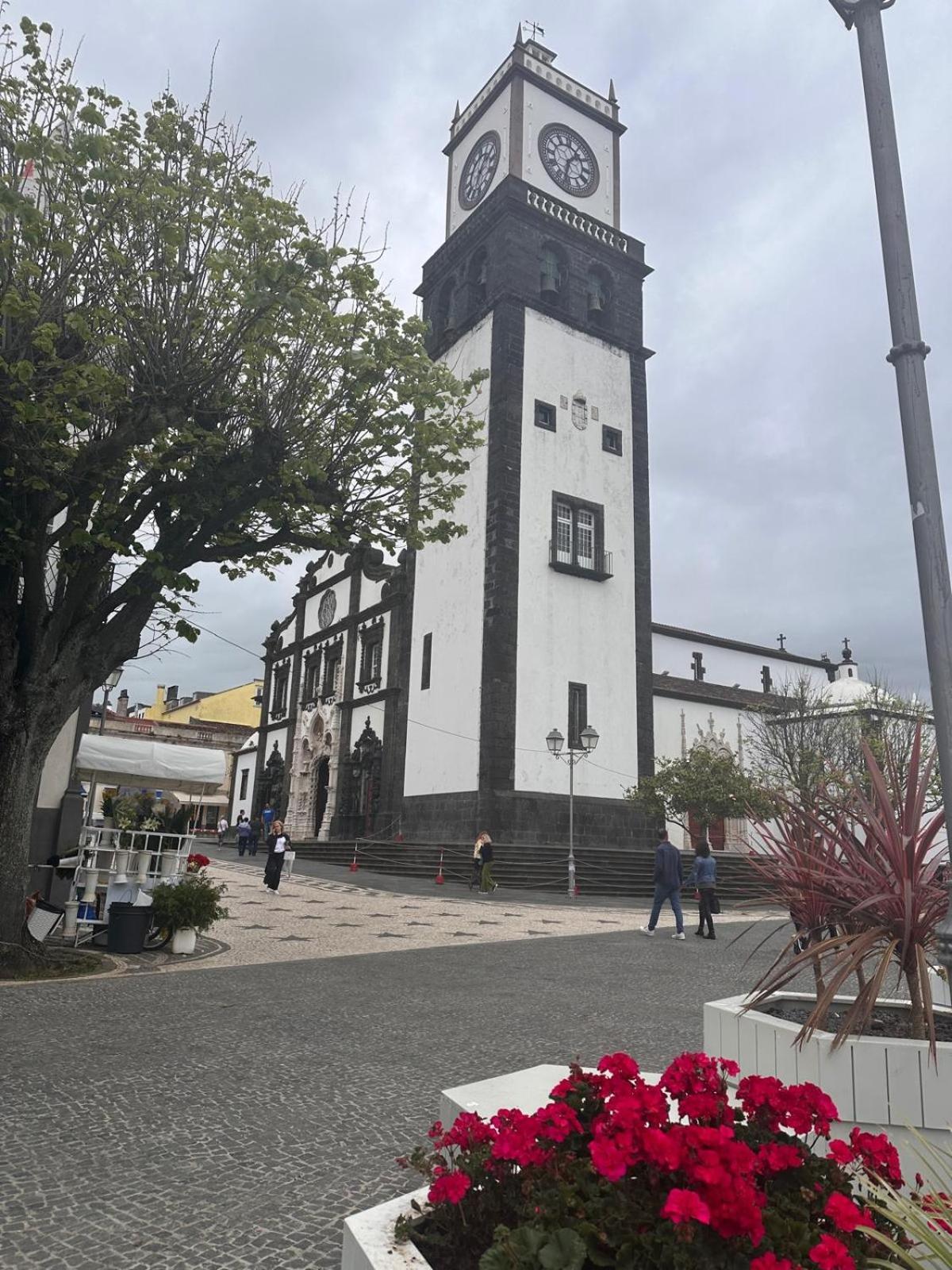 Azor International Apartment I Ponta Delgada Buitenkant foto
